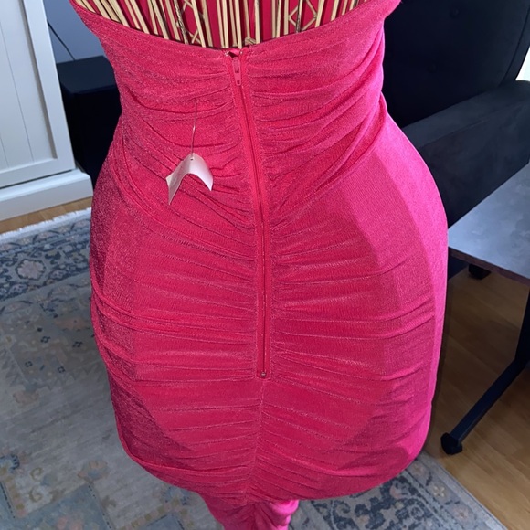 Midi Ruched Barbie pink dress ⭐️ SALE LIMITED TIME - Picture 4 of 8